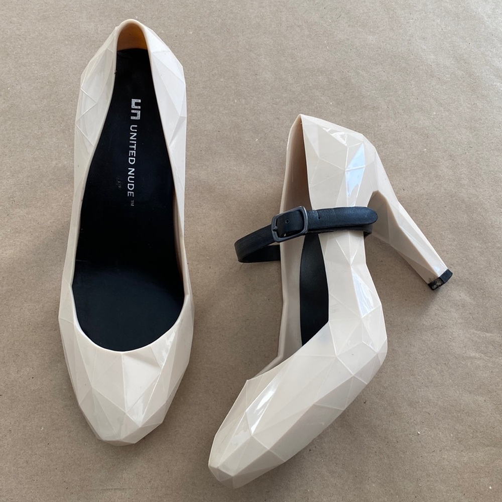 United Nude Lo Res Designer Shoes in Nude both a Pump & Mary-Jane style